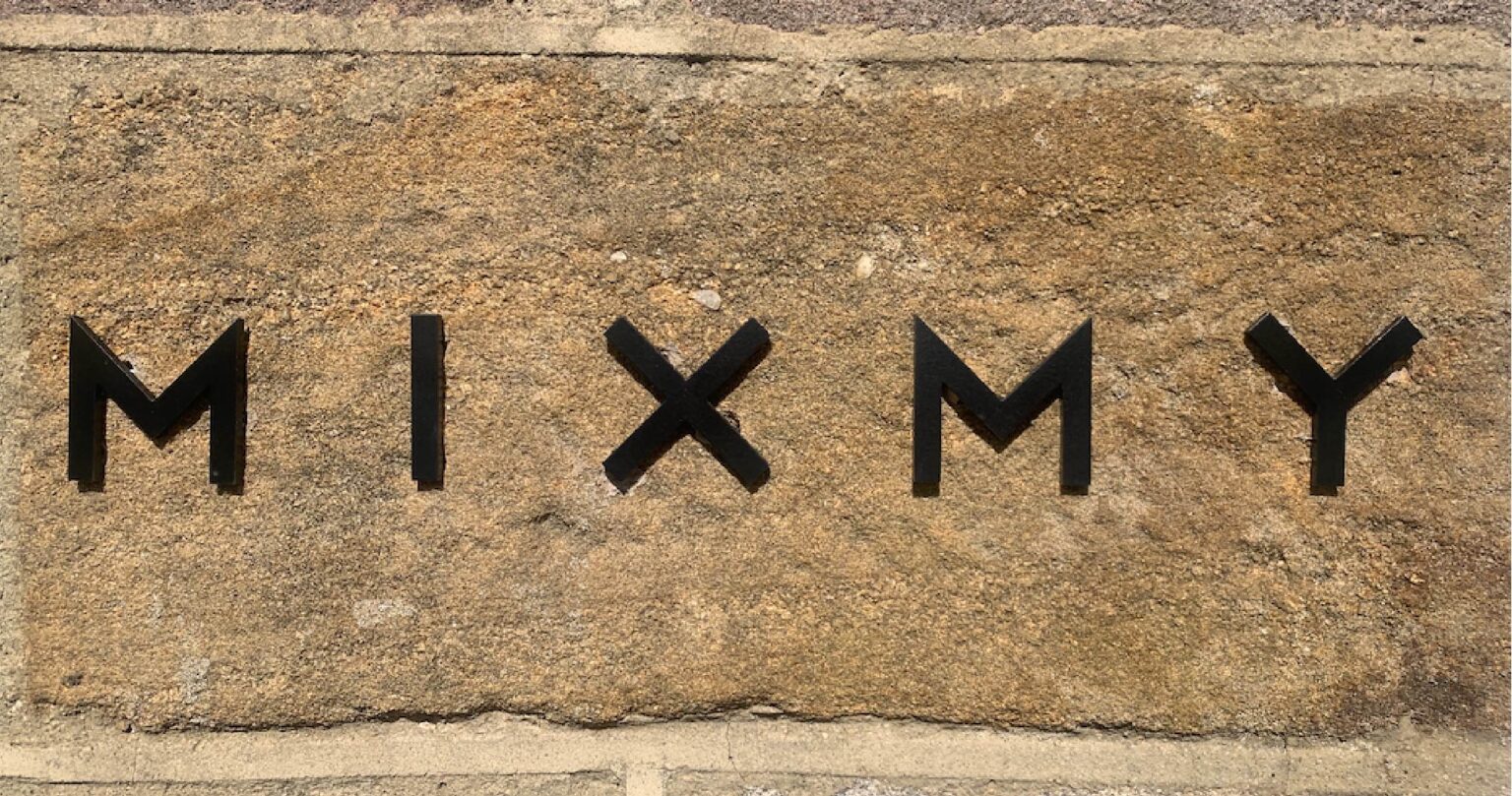 MIMXY HQ Sign